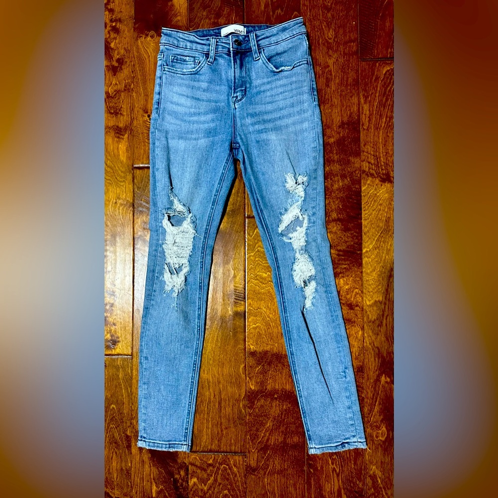 Vervet Distressed Blue Women's Jeans